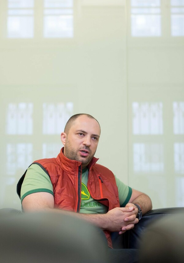Ηχηρή αποχώρηση στο WhatsApp - Ο συνιδρυτής και CEO της εφαρμογής παραιτείται λόγω της στρατηγικής του Facebook