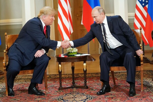 To τρολάρισμα των Ρώσων στον Τραμπ για τις σχέσεις των δύο χώρών