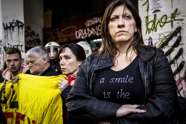 Ζωή Κωνσταντοπούλου στο Guardian: Αν αγαπάτε την Ελλάδα, βοηθήστε μας να απαλλαγούμε από τον Τσίπρα και το ζόμπι κόμμα του