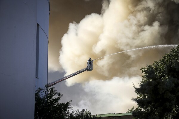 Φωτογραφίες από τη μεγάλη φωτιά στο Πανεπιστήμιο Κρήτης