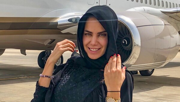 Η Κυριακή Κατσογκρεσάκη αποκαλύπτει πώς είναι να είσαι αεροσυνοδός της βασιλικής οικογένειας στη Σαουδική Αραβία