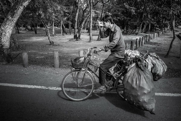 Δύο Έλληνες φωτογράφοι ανακαλύπτουν το Λάος και την Καμπότζη