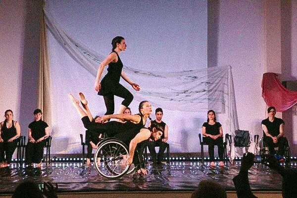 Στην Καρδίτσα λειτουργεί μια χορευτική ομάδα με άτομα με αναπηρία