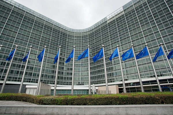 H ΕΕ ενέκρινε το πλαίσιο της «ενισχυμένης εποπτείας» στην Ελλάδα - Τι προβλέπεται