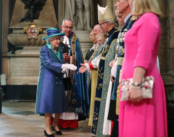 Όλη η βασιλική οικογένεια μαζί για τα 100 χρόνια της RAF - Λαμπερές εμφανίσεις για τους εορτασμούς