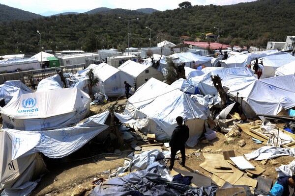 Γιατροί Χωρίς Σύνορα: Άθλιες συνθήκες στη Μόρια - Πρέπει να απομακρυνθούν τα παιδιά