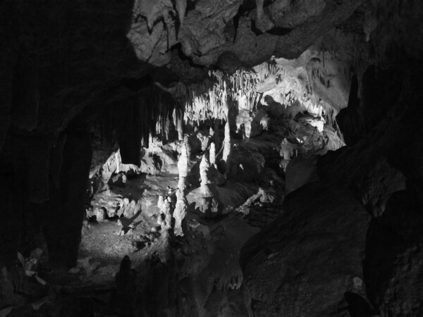 Το σπήλαιο της Ανεμότρυπας