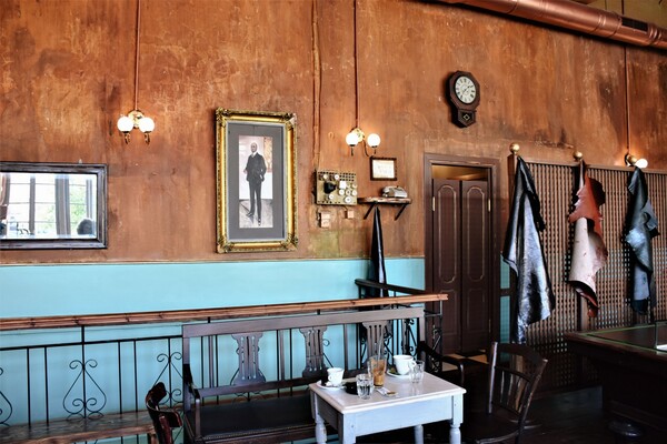 «Καφεθέατρο 1929»: Ένα από τα ομορφότερα καφενεία της Ελλάδας επαναλειτουργεί