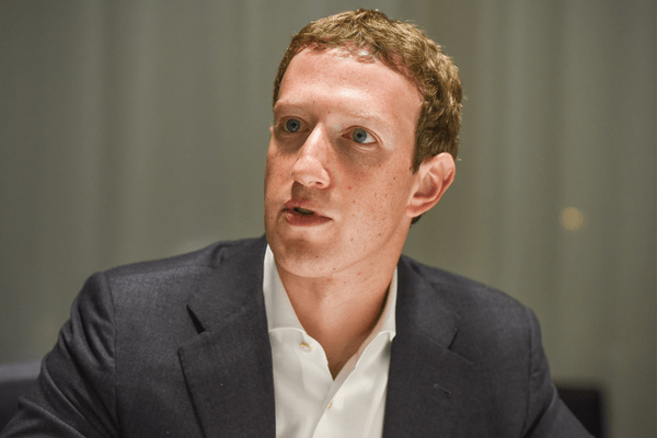Το Facebook χάνει την εμπιστοσύνη των χρηστών του σύμφωνα με δύο νέες δημοσκοπήσεις