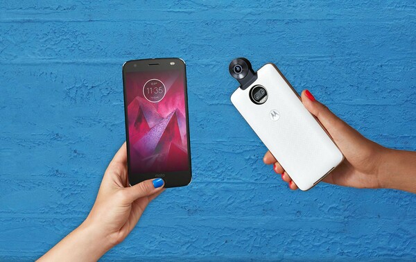Motorola: τα νέα Moto x4 και Moto z2 Force Edition όπως παρουσιάστηκαν στην IFA