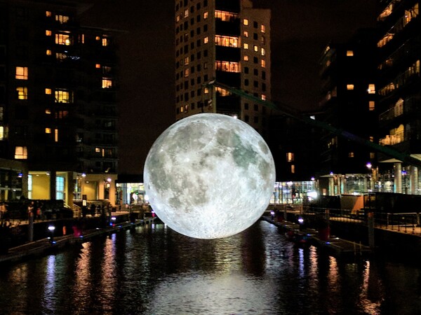 Το Μουσείο της Σελήνης ταξιδεύει σε όλο τον κόσμο - Μια μαγευτική εγκατάσταση αφιερωμένη στο φεγγάρι