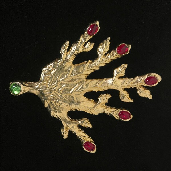 Τα αμίμητα σουρεαλιστικά κοσμήματα του Σαλβαντόρ Νταλί