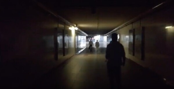 H Αθήνα ξαφνικά χωρίς ρεύμα: Σκοτάδι στο μετρό του Συντάγματος - Χάος στον σταθμό της Ακρόπολης