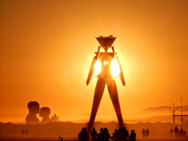 Ο Burning Man μετακομίζει από την έρημο της Νεβάδα στο Μουσείο Smithsonian