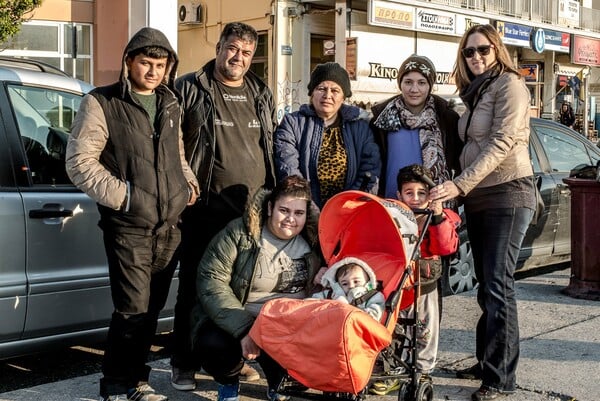 3η ημέρα: Οι άνθρωποι της Λέσβου. Kάτοικοι και εθελοντές από όλο τον κόσμο, που στέκονται αλληλέγγυοι στους πρόσφυγες.