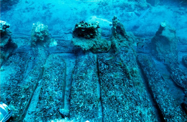 Φωτογραφίες από την υποβρύχια ανασκαφή στο Μέντωρ, το πλοίο του Έλγιν που ναυάγησε με μάρμαρα του Παρθενώνα
