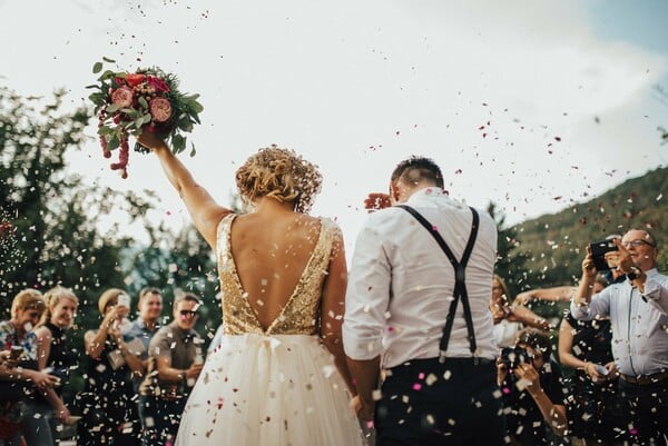 Τα βάσανα που περνάει ένας wedding planner για να στήσει τον τέλειο γάμο