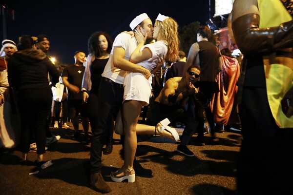 Η νύχτα του Χάλογουιν στο Χόλιγουντ είναι μάλλον το μεγαλύτερο street party του κόσμου