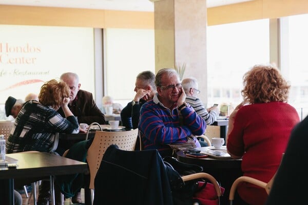 Η ζωή στην Ομόνοια δείχνει διαφορετική από τον δέκατο όροφο