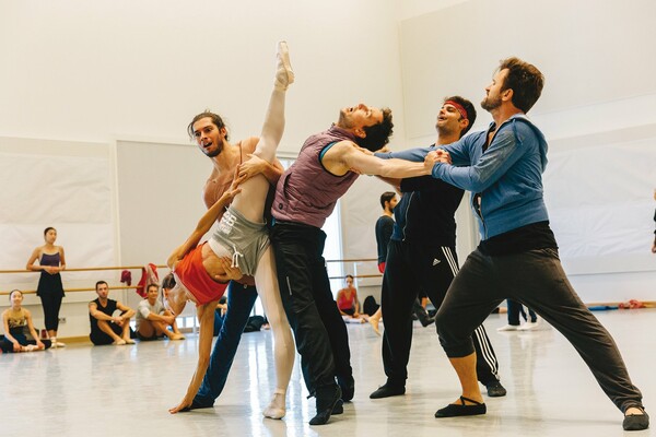 Πώς ο Κωνσταντίνος Ρήγος προσπαθεί ν' αλλάξει το μπαλέτο της Λυρικής Σκηνής