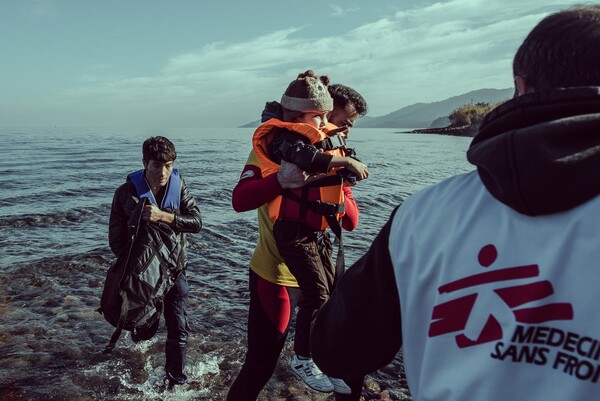 Οι αφίξεις δίνουν νέο νόημα στη γιορτή της ελπίδας