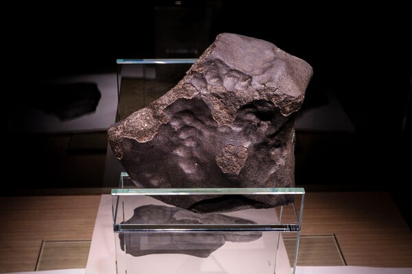 Οι πρώτες φωτογραφίες του Seres: Στην Αθήνα ο μοναδικός επιβεβαιωμένος μετεωρίτης που έπεσε στην Ελλάδα