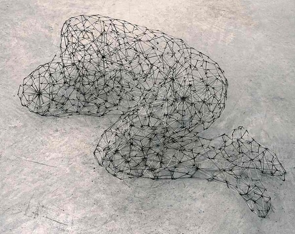 Για πρώτη φορά στη Δήλο έργα σύγχρονης τέχνης - Τα επιβλητικά γλυπτά του Άντονι Γκόρμλι