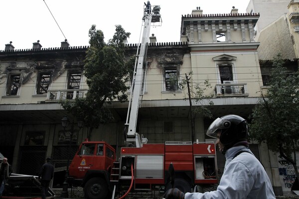 Αποκλειστικό: Στο σφυρί οι κινηματογράφοι Αττικόν και Απόλλων