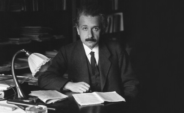 «Έρχεται σκοτάδι» - Σπάνια επιστολή του Αϊνστάιν αποκαλύπτει το φόβο του για τους Ναζί
