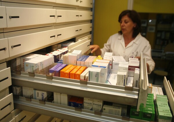 Την απαγόρευση διάθεσης αντιβιοτικών χωρίς ιατρική συνταγή πρότεινε ο πρόεδρος του ΚΕΕΛΠΝΟ