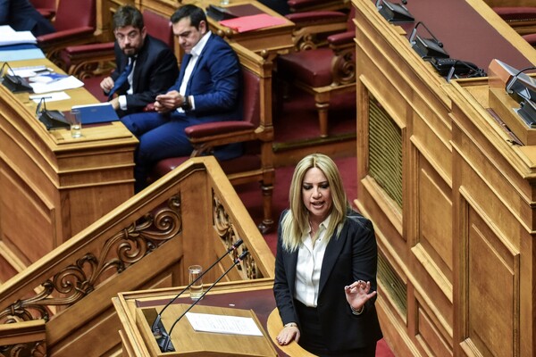 Γεννηματά: Για να πλήξουν το ΚΙΝΑΛ εμπλέκουν τον Σημίτη