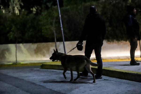 Το δείπνο της Μέρκελ με τον Τσίπρα στον Πειραιά - Το μενού, τα μέτρα ασφαλείας και η αυτοκινητοπομπή