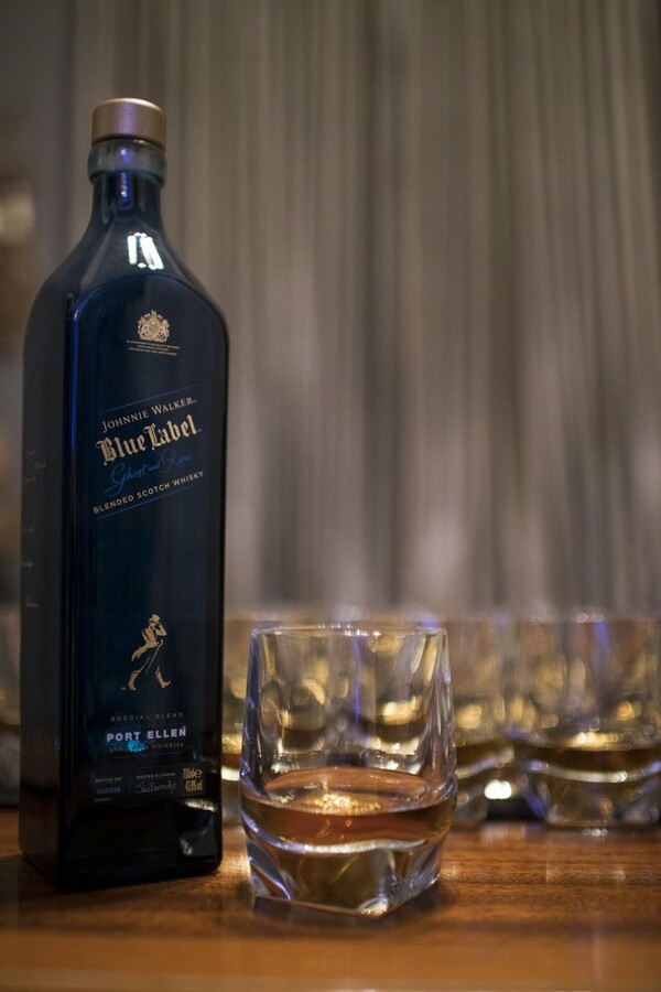 Γνωρίστε το νέο συλλεκτικό Johnnie Walker Blue Label Ghost and Rare Port Ellen