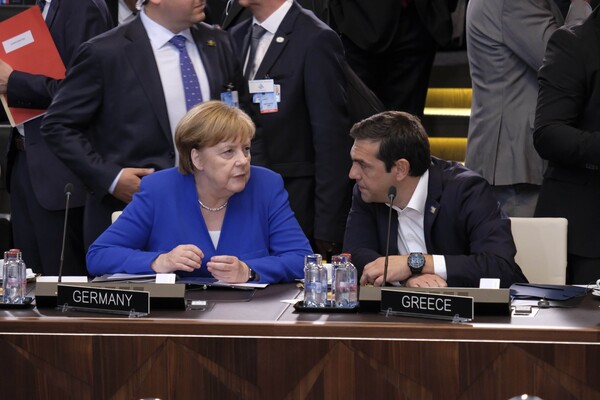 Mέρκελ: Να αποτελέσει κίνητρο για το μέλλον η μεταρρυθμιστική πορεία της Ελλάδας