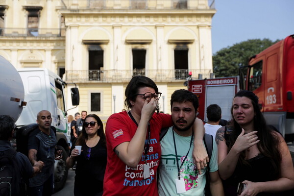 Η ομάδα του Εθνικού Μουσείου στο Ρίο ντε Τζανέιρο προσπαθεί να το αναγεννήσει από τις στάχτες του