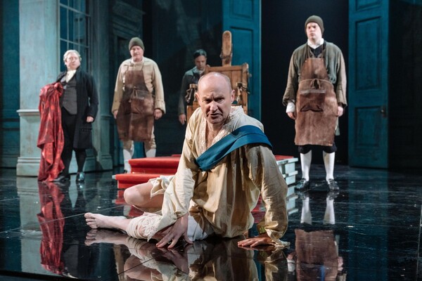 «Η τρέλα του Γεωργίου Γ΄» από το Νottingham Playhouse στο Μέγαρο Μουσικής
