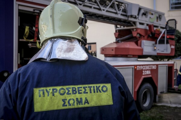 Φωτιά με έναν νεκρό κοντά στο στρατόπεδο Καποτά