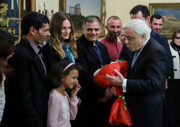 Επισήμως Έλληνες οι μετανάστες ψαράδες που έσωσαν δεκάδες ανθρώπους από τη φωτιά στο Μάτι