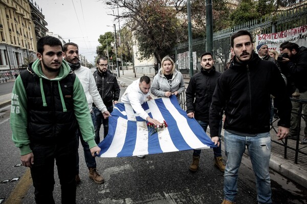 Σε εξέλιξη η μαζική πορεία για την εξέγερση του Πολυτεχνείου - ΦΩΤΟΓΡΑΦΙΕΣ