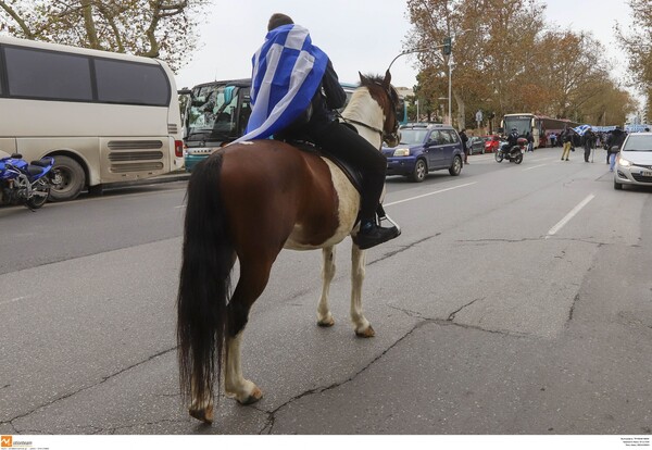 Μαθητική διαδήλωση στη Θεσσαλονίκη για τη Μακεδονία- Καταλήψεις σχολείων στη βόρεια Ελλάδα