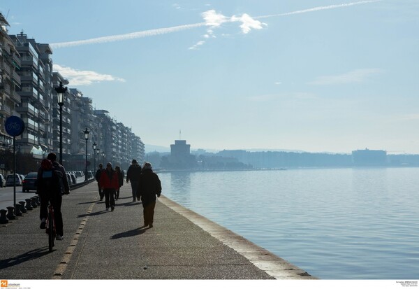 Θεσσαλονίκη: Άντρας έπεσε στον Θερμαϊκό- Νοσηλεύεται στο νοσοκομείο