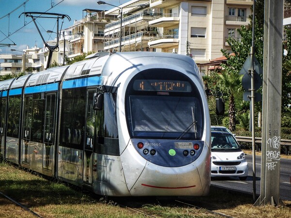 Τραμ παρέσυρε άνδρα στη Νέα Σμύρνη