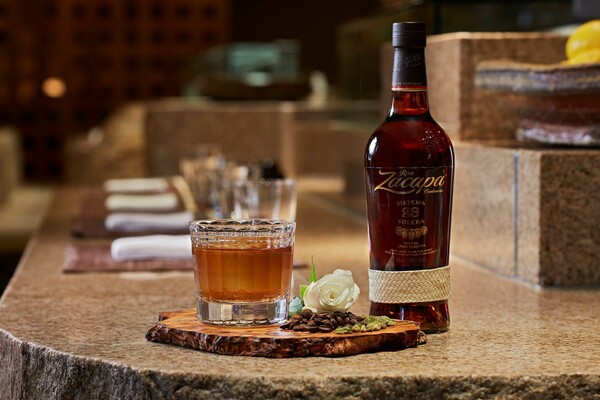 Το ρούμι Zacapa Solera 23 συναντά την τέχνη του Art of Slow