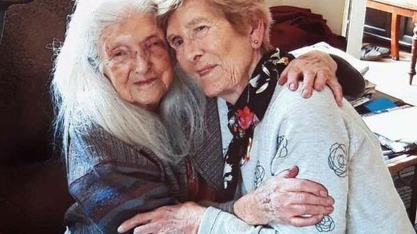 Την έδωσαν για υιοθεσία- Σήμερα συνάντησε για πρώτη φορά την μητέρα της που είναι 103 ετών