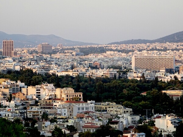 Airbnb: Έρευνα αποκαλύπτει τον τζίρο στην Ελλάδα, τα προβλήματα και πώς άλλαξε τελείως ο χάρτης των πόλεων