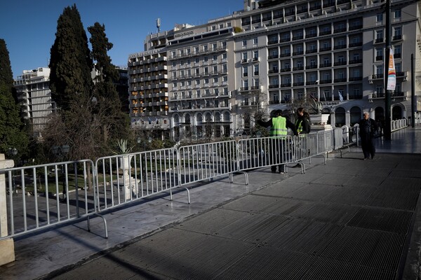 Πεδίο μάχης το Σύνταγμα για τα γυρίσματα της ταινίας «Βorn to be murdered» - Oι πρώτες φωτογραφίες και βίντεο