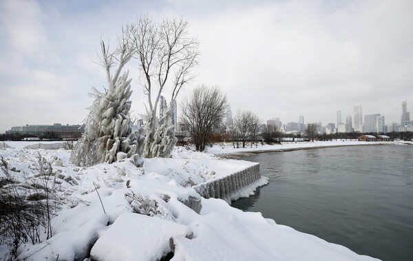 To Polar Vortex πάγωσε το Σικάγο - Εντυπωσιακές εικόνες