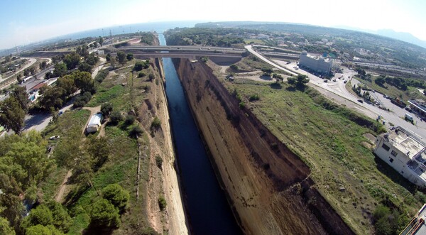 Νεκρός εντοπίστηκε άνδρας στη διώρυγα της Κορίνθου