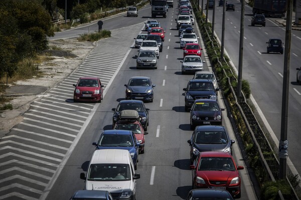 Καθαρά Δευτέρα: Συνεχίζεται η μαζική έξοδος των εκδρομέων