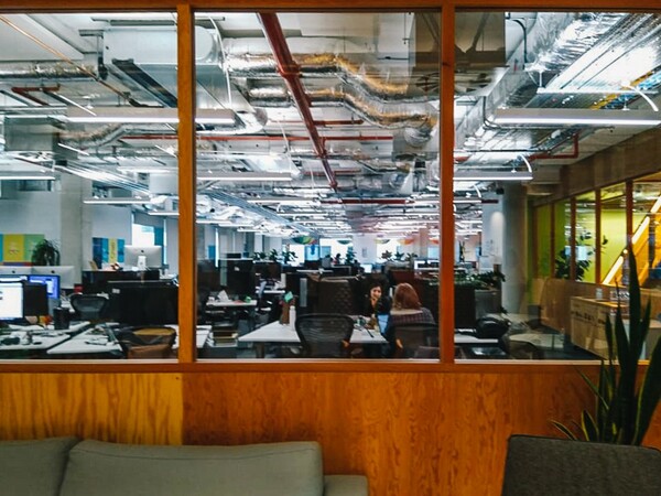 Πώς είναι να δουλεύεις στα γραφεία του Facebook στο Λονδίνο;
